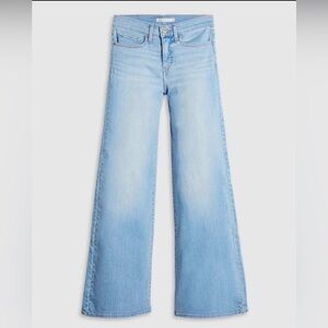 Levi 318 Shaping Wide Leg Jeans NWOT SIZE: 25in waist